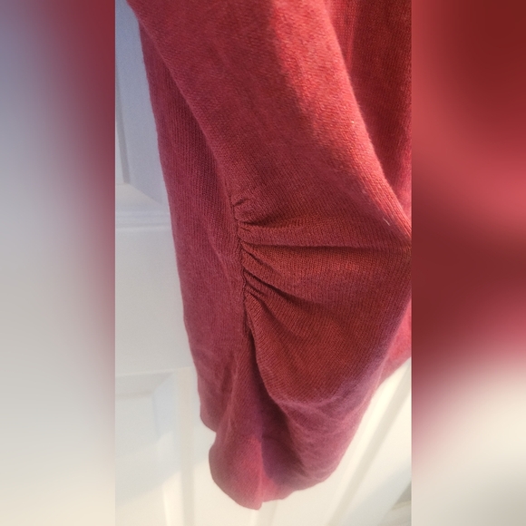 Maternity Sweater - H&M MAMA - Red - Size Small - Picture 4 of 4